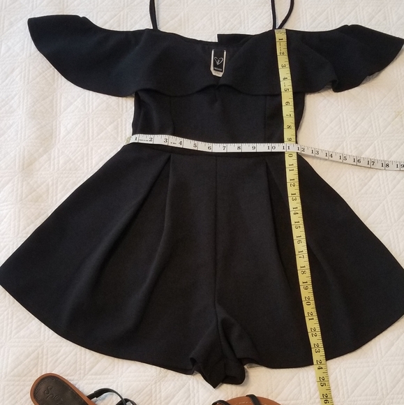 A black dress/short..size small - Picture 2 of 4